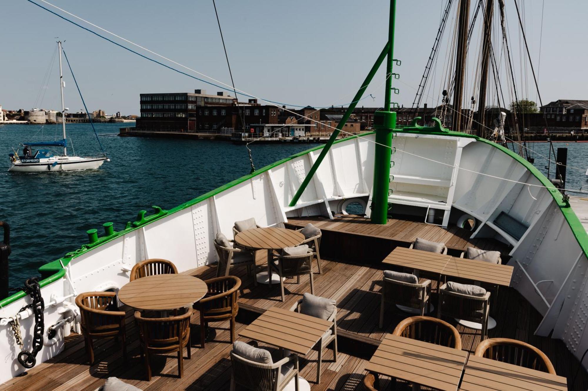 Rooms At Haslar Marina 戈斯波特 外观 照片