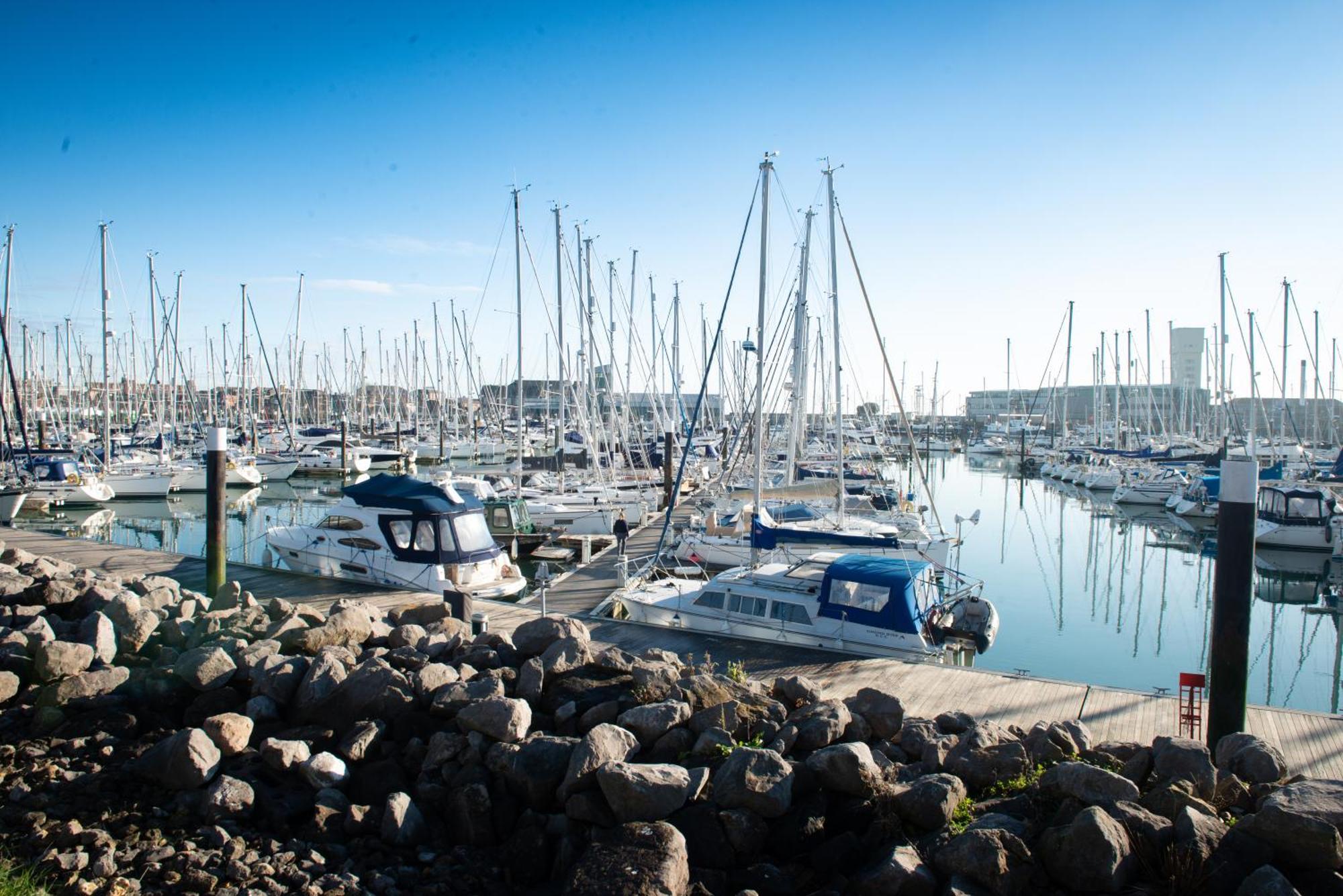 Rooms At Haslar Marina 戈斯波特 外观 照片